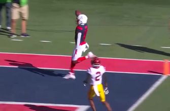 Grant Gunnell hurls deep pass to Jamarye Joiner to even game with USC, 7-7