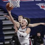 No. 1 Gonzaga tested, pulls away to beat Santa Clara 89-75