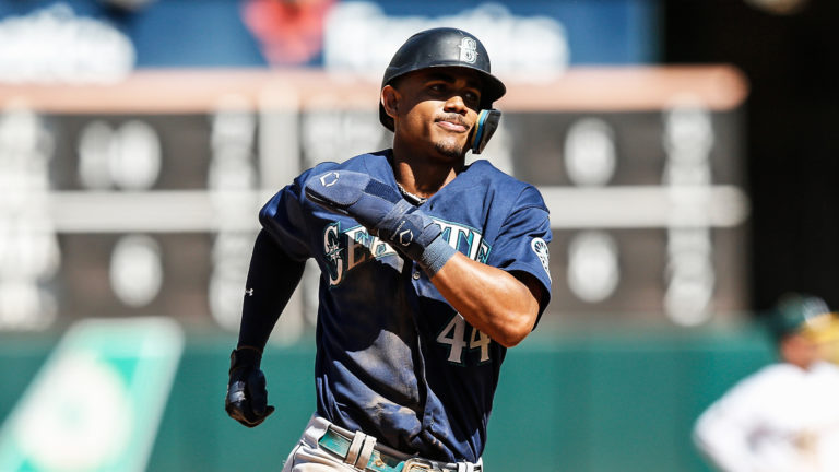Mariners extend Julio Rodriguez with 14-year deal