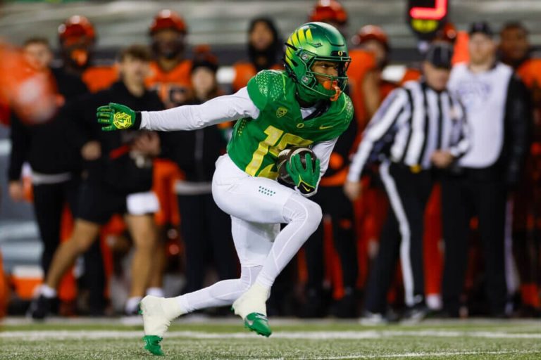 Washington vs. Oregon line, prediction, odds: Ducks heavily favored in Pac-12 Championship Game