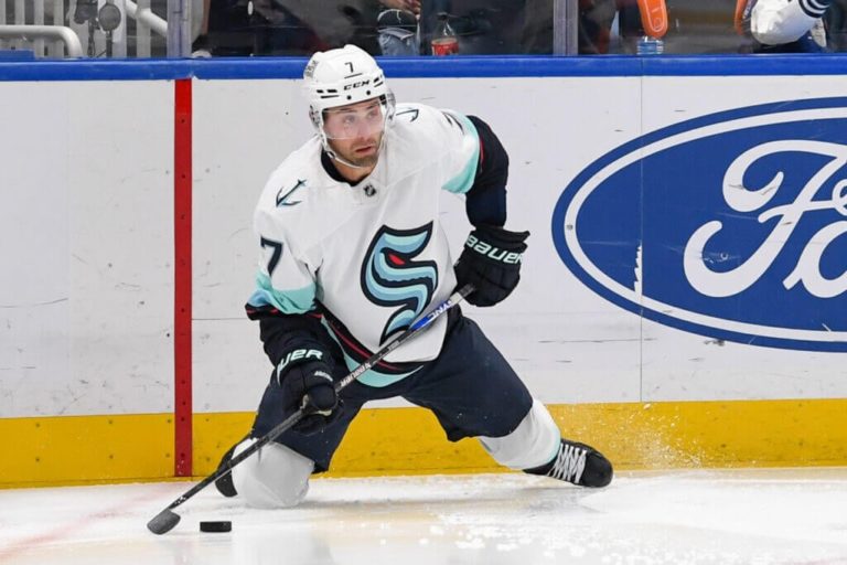 Kraken’s Jordan Eberle out after suffering ‘deep cut’ on leg from skate blade: Report