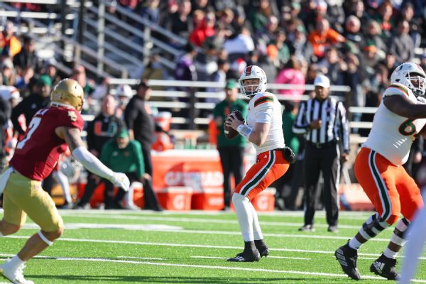 Miami QB Van Dyke in portal, eyes ‘next chapter’