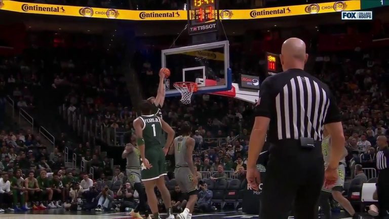Michigan State’s Tyson Walker finds Carson Coop for a TOUGH alley-oop dunk vs. Baylor