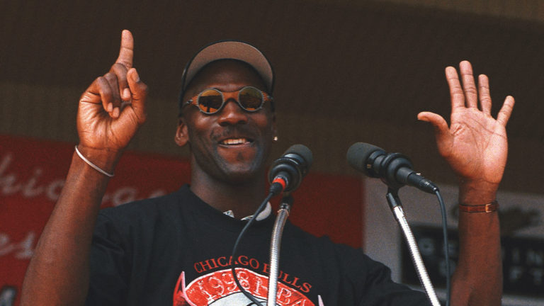 Michael Jordan headlines inaugural class for Chicago Bulls’ Ring of Honor