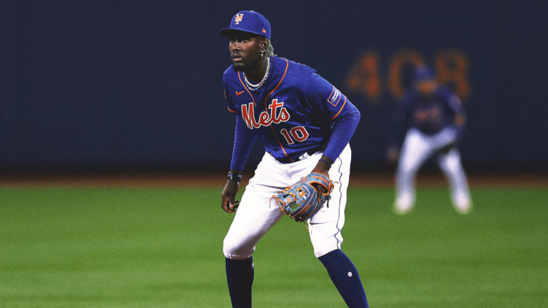 Mets prospect Ronny Mauricio tears ACL in winter league