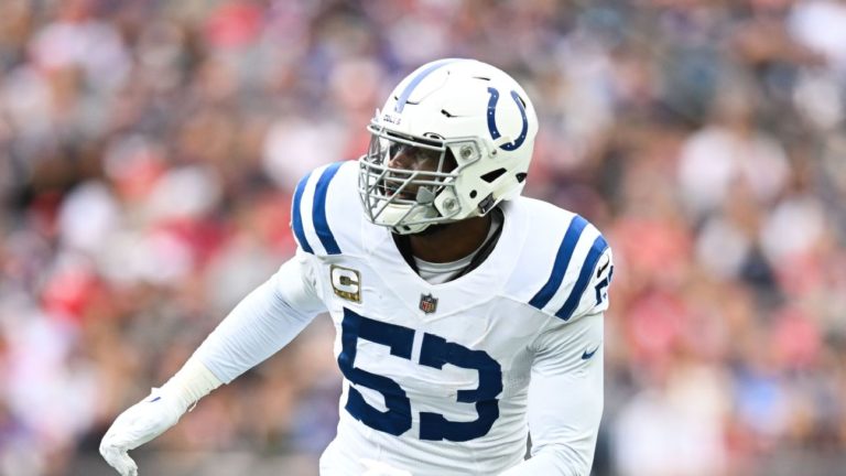 Ex-Colts LB Leonard joins Eagles over Cowboys