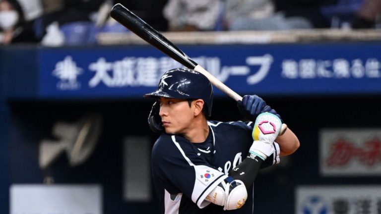 Sources: Giants land OF Lee on 6-yr., $113M deal