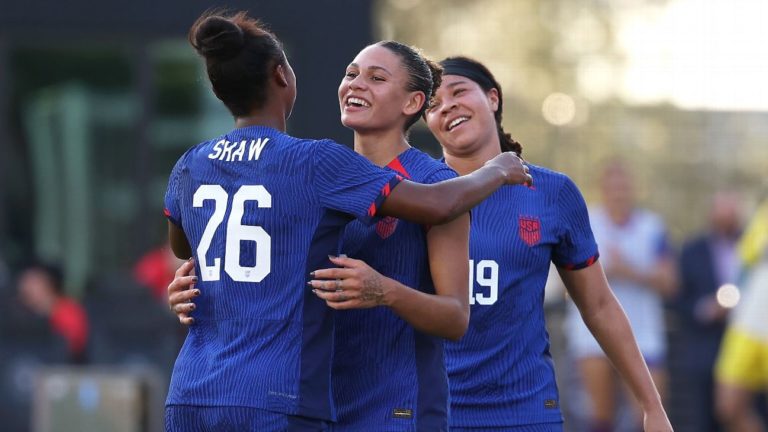 Rodman stars as dominant USWNT beats China