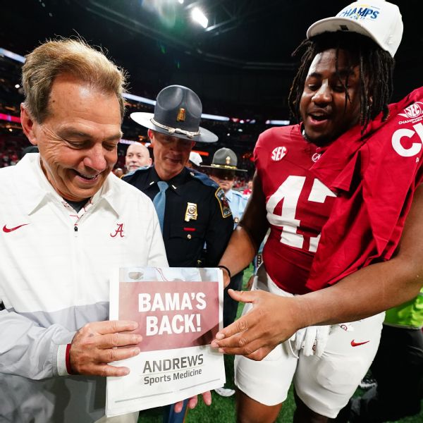 Alabama upsets Georgia, wins SEC, awaits CFP