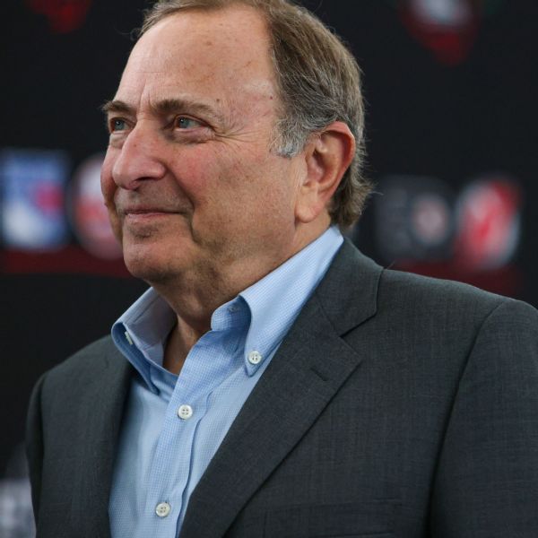 NHL will host draft in Vegas, eyes Sphere as site