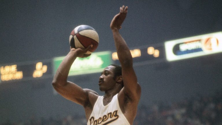 Hall of Famer, ABA champ McGinnis dies at 73