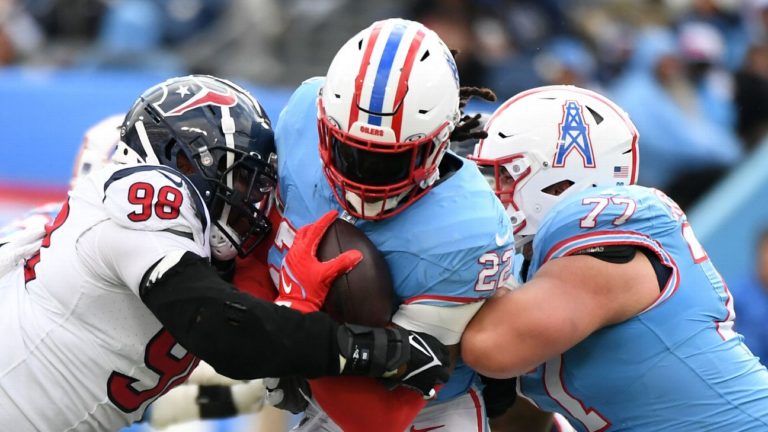 Henry ponders Titans future on career-worst day